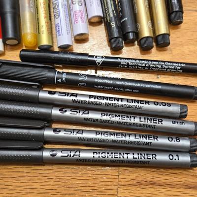 Mixed Marker Lot