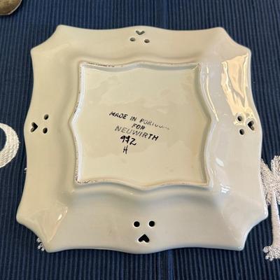 Lot Blue & White South Carolina Kitchen and Dining Items