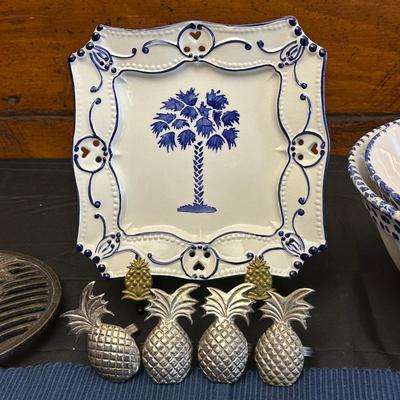 Lot Blue & White South Carolina Kitchen and Dining Items