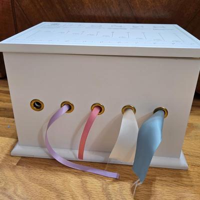 Anna Griffin Bow Maker Ribbon Box