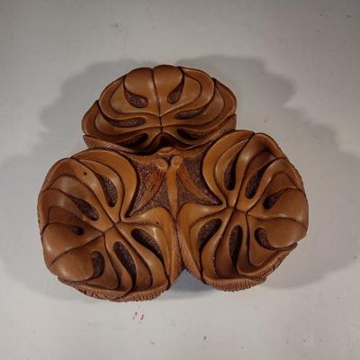 Carved Hawaiian Hapawood Monstera Leaf Design Three Section Tidbit Server