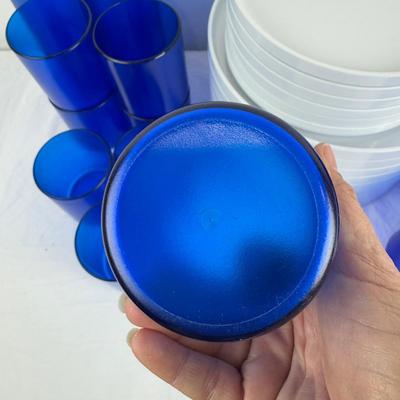 1074 Vintage Heller Plastic Melamine Plates & Blue Tumblers