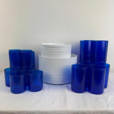 1074 Vintage Heller Plastic Melamine Plates & Blue Tumblers