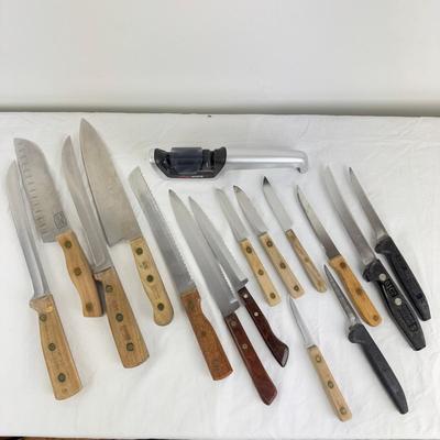 1078 Chicago Knife Set With Sharpener