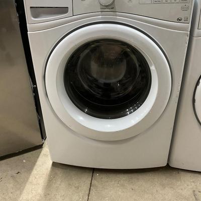 Lot P 680 Whirlpool Duet Front Load Washer