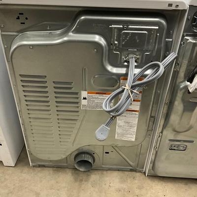 Lot P 681 Whirlpool Duet Electric Dryer