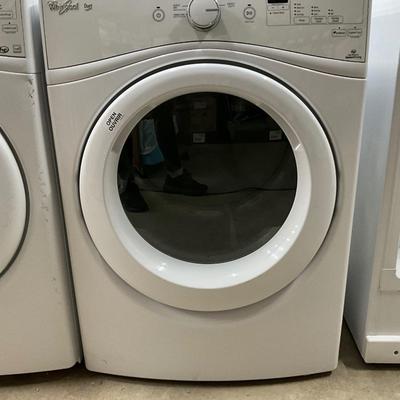 Lot P 681 Whirlpool Duet Electric Dryer