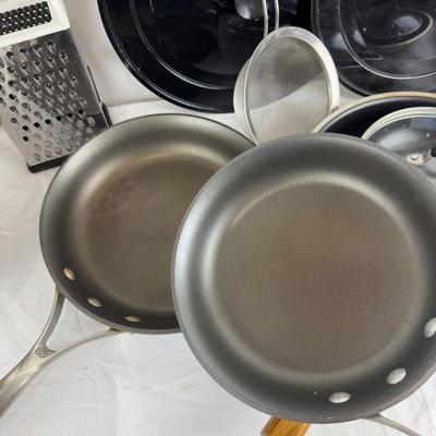 1082 Cast Iron Calphalon & Non Stick Pans