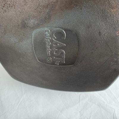 1082 Cast Iron Calphalon & Non Stick Pans