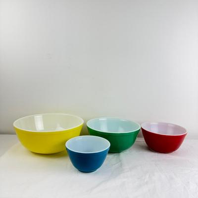 1085 Vintage Pyrex Multi Colored Mixing Bowls