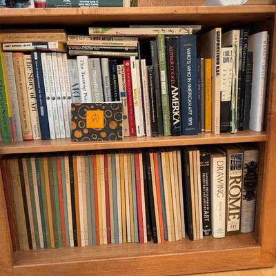 1090 Lot of Books of Art