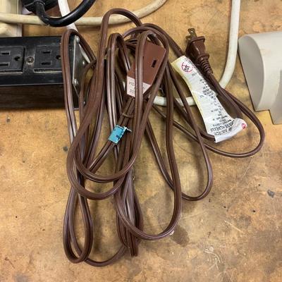 Power Strips & Surge Suppressors (B1-MG)