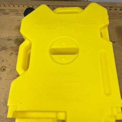 Roto Pax Diesel Cans With Mounting Brackets & More (B1-MG)