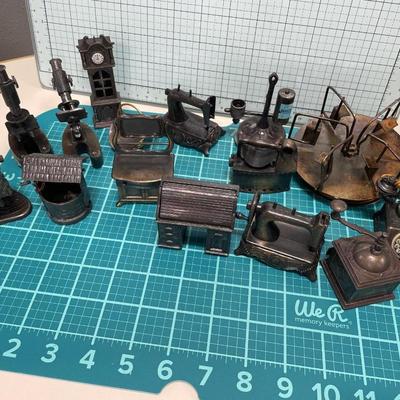 Mini metal pencil sharpeners