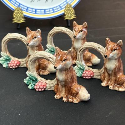 Fitz and Floyd Fox Napkin Rings and Canapé Knives, Decorative Plates and Napkins