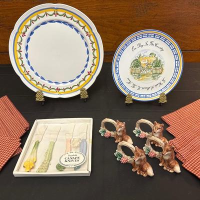 Fitz and Floyd Fox Napkin Rings and Canapé Knives, Decorative Plates and Napkins