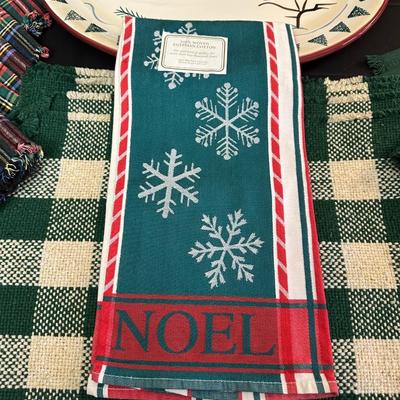 Lot of Christmas Decor including Thomas Kinkade’s Holiday Music Box, Snowman Oval Platter and More!