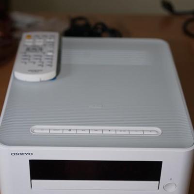 ONKYO CD PLAYER/ HI FI SYSTEM