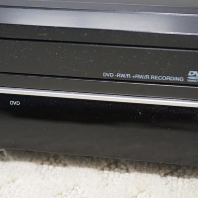TOSHIBA VHS AND DVD PLAYER. 120v