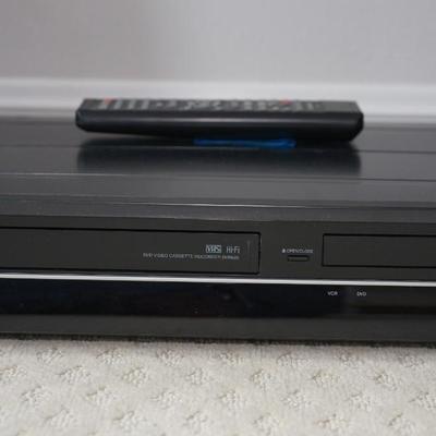 TOSHIBA VHS AND DVD PLAYER. 120v