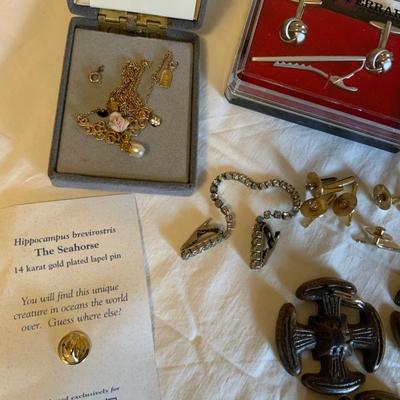 Lot of misc Men’s/women’s jewelry