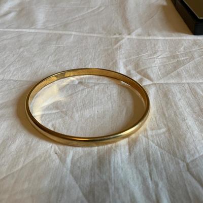 Gold toned Bangle Bracelet
