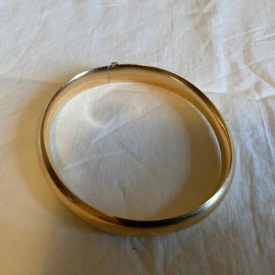 Gold Toned bangle bracelet