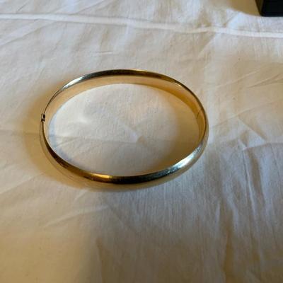 Gold Toned bangle bracelet