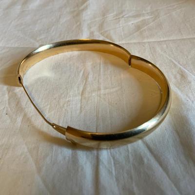 Gold Toned bangle bracelet