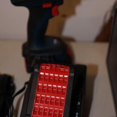 BOSCH CORDLESS SCREWDRIVER /BATTERY 1900RPM /400LB TORQUE