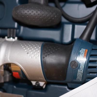 BOSCH VARIABLE SPEED PALM ROUTER KIT 1.25HP /WITH CASE