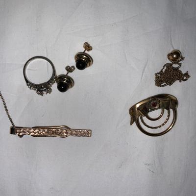 Lot of Misc Gold Toned Jewelry Items