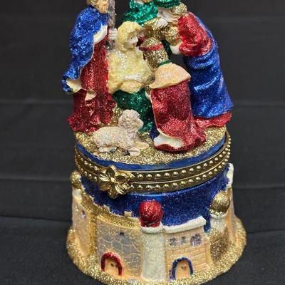 Lot of Vintage Christmas Decor including Mugs, Aprons and More!