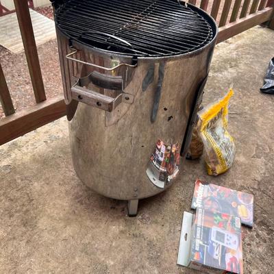 USCC Smoker/Grill Plus Accessories (Y-RG)