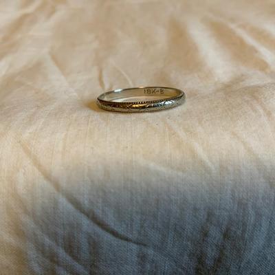 Silver Toned Ring Size 7