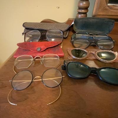 Lot of Vintage Glasses