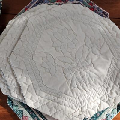Linen Lot of Placemats Napkins