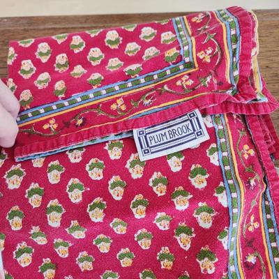 Lot of Linens Placemats, Table Runners, Napkins,