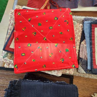 Lot of Linens Placemats, Table Runners, Napkins,