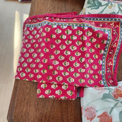 Lot of Linens Placemats, Table Runners, Napkins,