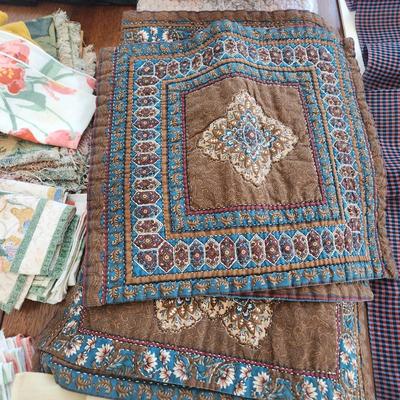 Lot of Linens Placemats, Table Runners, Napkins,