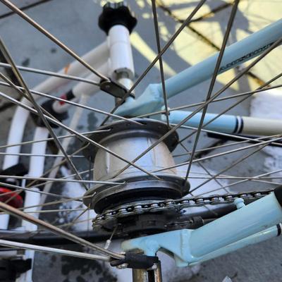 Jamis Commuter 3 Bike Size 17.5" w Performance Bike Trainer