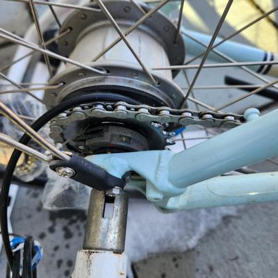 Jamis Commuter 3 Bike Size 17.5" w Performance Bike Trainer