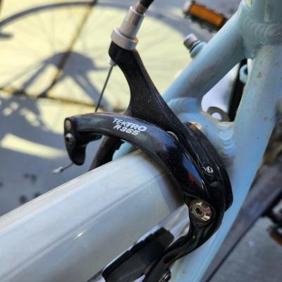 Jamis Commuter 3 Bike Size 17.5" w Performance Bike Trainer