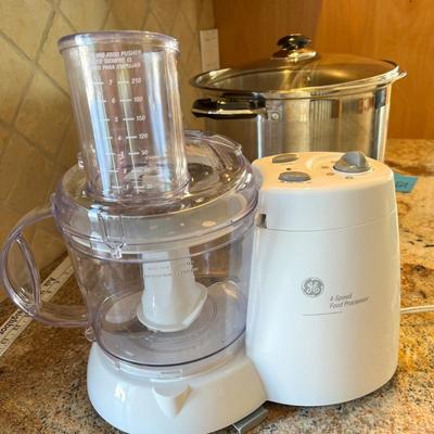Lot 92 food processor and canning pot (broken handle on pot lid)