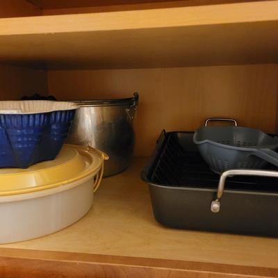 Lot of kitchen items