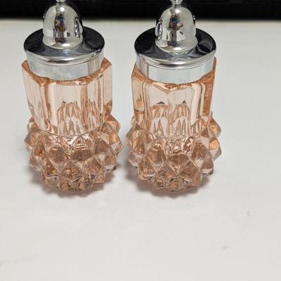 Vintage Indiana Glass Diamond Point Salt & Pepper Shakers #27 (DR)
