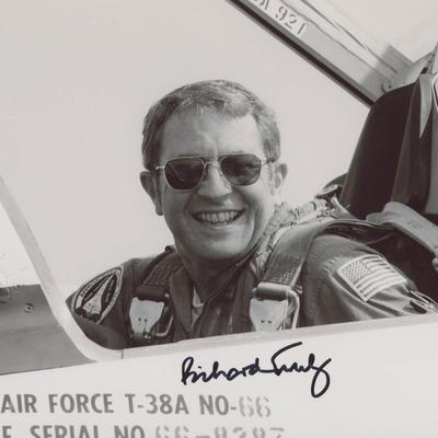NASA Richard Truly signed photo