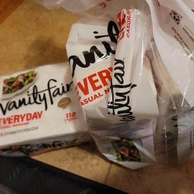 Presto multi function cooker and heavy napkins