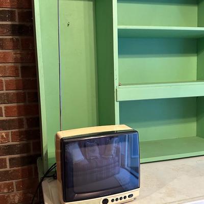 Magnavox Vintage Television with Remote